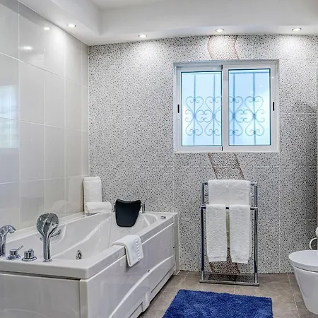 Villa Golfinhos - Magnificent & Spacious 5 Bedroom Carvoeiro (Lagoa)