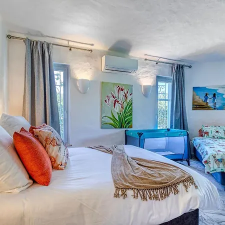 Golfinhos - Magnificent & Spacious 5 Bedroom Villa Carvoeiro (Lagoa)