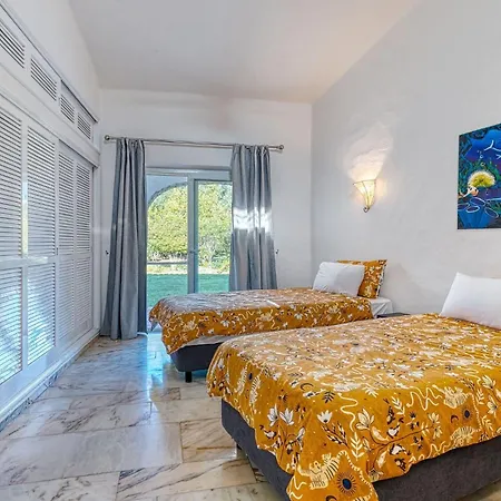 Golfinhos - Magnificent & Spacious 5 Bedroom Carvoeiro (Lagoa)