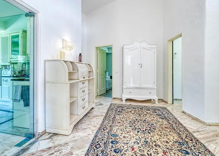 Villa Golfinhos - Magnificent & Spacious 5 Bedroom *