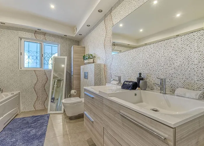 Golfinhos - Magnificent & Spacious 5 Bedroom Villa Carvoeiro (Lagoa)