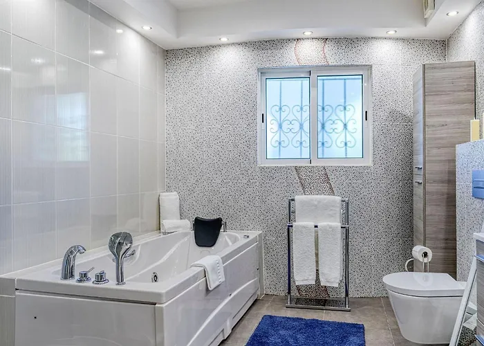 Villa Golfinhos - Magnificent & Spacious 5 Bedroom Carvoeiro (Lagoa)
