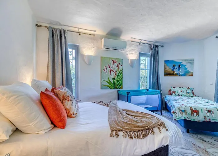 Golfinhos - Magnificent & Spacious 5 Bedroom Villa Carvoeiro (Lagoa)