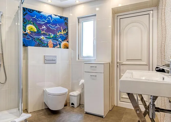 Villa Golfinhos - Magnificent & Spacious 5 Bedroom