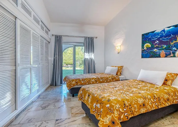 Golfinhos - Magnificent & Spacious 5 Bedroom Carvoeiro (Lagoa)