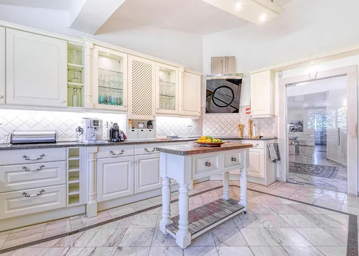 Golfinhos - Magnificent & Spacious 5 Bedroom * Carvoeiro (Lagoa)