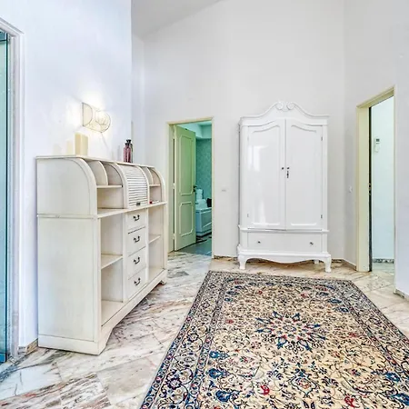 Villa Golfinhos - Magnificent & Spacious 5 Bedroom *