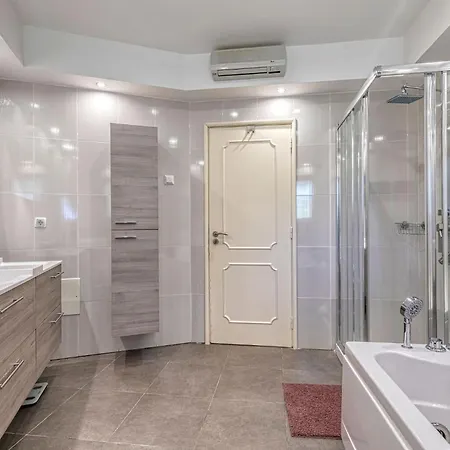 Golfinhos - Magnificent & Spacious 5 Bedroom Carvoeiro (Lagoa)